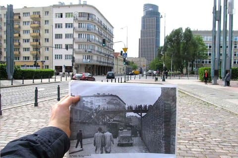 Warsaw Jewish Ghetto: private tour by retro car with hotel pickup