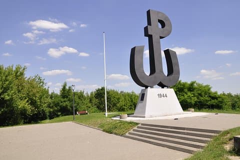 World War II Warsaw Old Town, Military Cemetery Walking Tour
