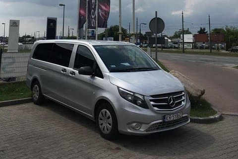 International transfer from Krakow (airport) to Bratislava