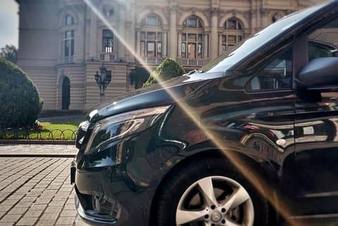 VAN Private transfer: Krakow City - Krakow Airport