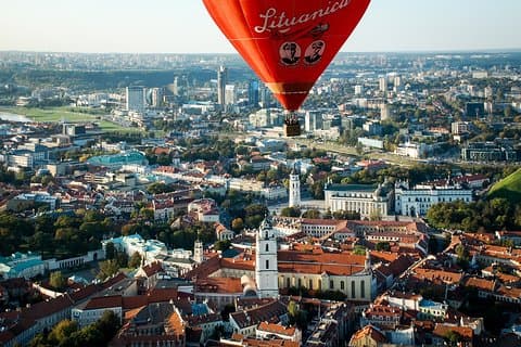 Luxury transport from/to Warsaw - Vilnius / International Airport by private van