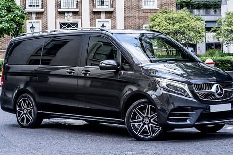 Arrival Transfer: Warsaw Airport WAW to Warsaw by Luxury Van