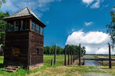 Krakow to Auschwitz-Birkenau: Private 2-way transfer