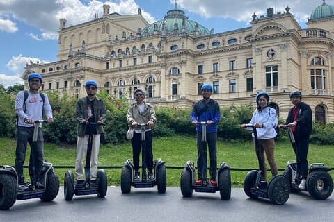 Krakow: Old Town and Kazimierz Segway Tour 4 hours