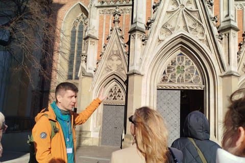 Krakow Old Town & Wawel Hill: Private Medieval Walking Tour