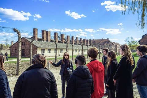 Krakow to Auschwitz Birkenau Guided Tour with Ghetto Visit