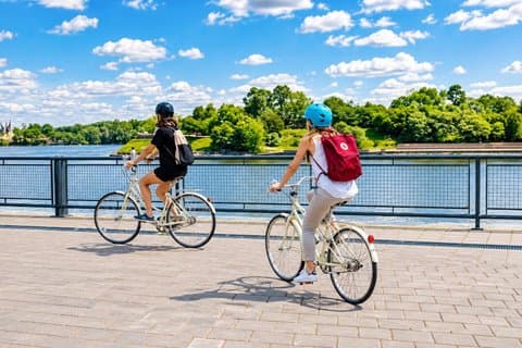 Krakow E-Bike Tour: Old Town & Kazimierz Guided (2h or 4h)