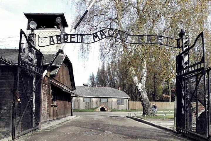 Auschwitz I Gate Work Set You Free
