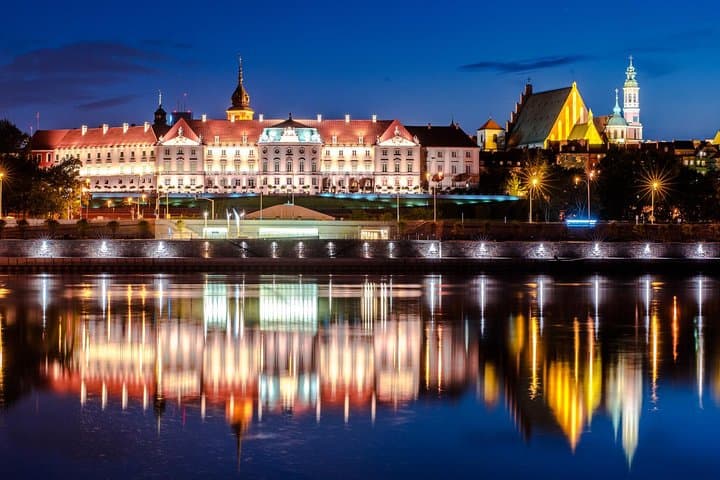 Warsaw Layover City Tour by car with airport pick-up