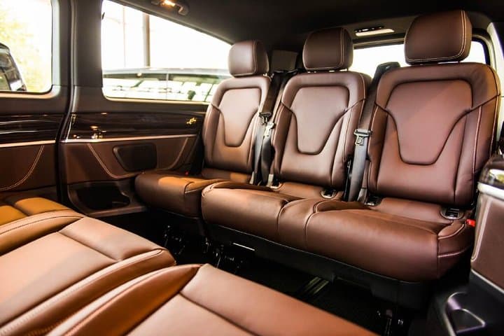 Private Airport Transfer: From Gdansk Airport to Gdynia (PAX 7)