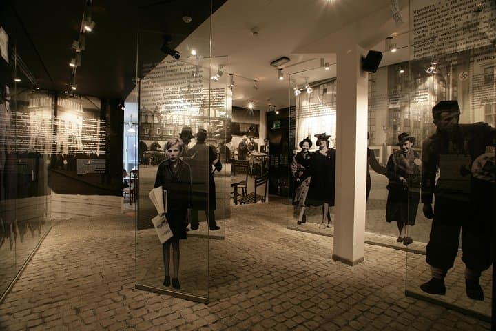 Exposition