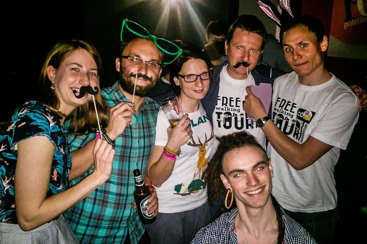 Fun people at our Pub Crawl & Free Tour