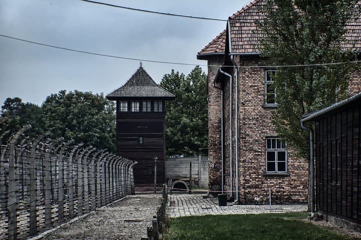 Krakow to Auschwitz Birkenau Guided Tour with Ticket and Transfer