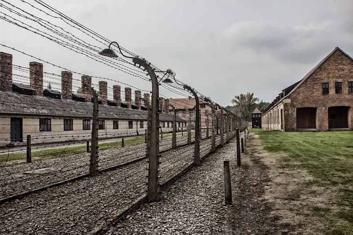 Auschwitz private tour transfer with a local