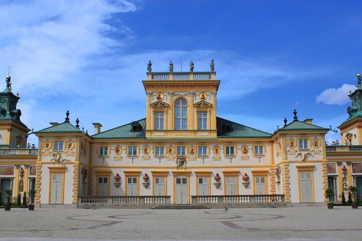 Warsaw Uprising Museum (1944) + Wilanow Palace: PRIVATE TOUR /inc. Pick-up/