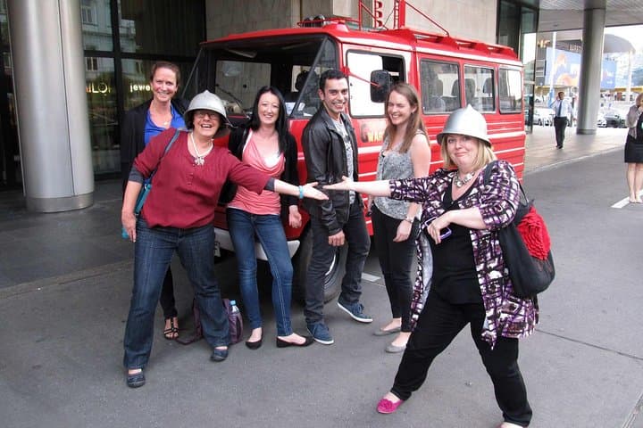 Private Tour: Warsaw City Sightseeing by retro minibus