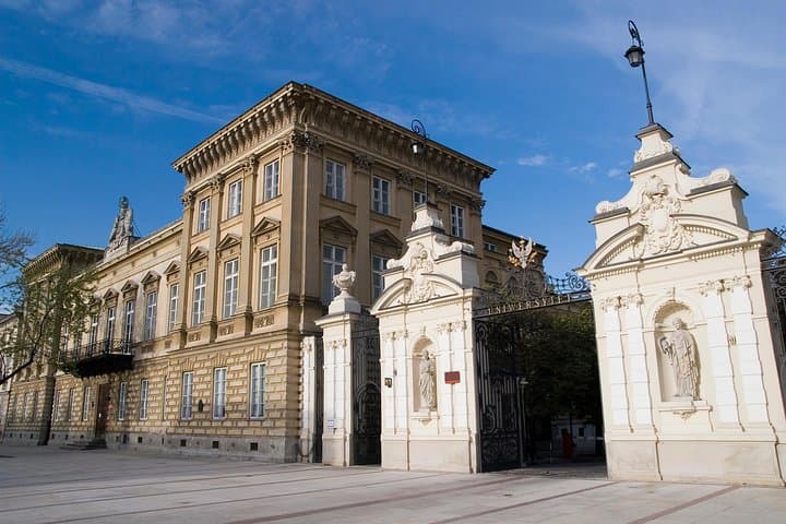 Exquisite private Warsaw and Żelazowa Wola Chopin's tour with pickup and dropoff