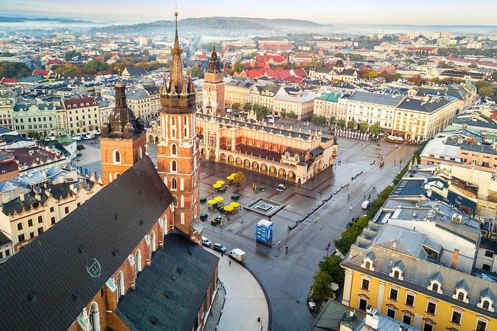 Private, unique city tour of Cracow from Warsaw by express train with pick up