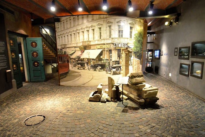 Warsaw Uprising Museum (1944) + Wilanow Palace: PRIVATE TOUR /inc. Pick-up/