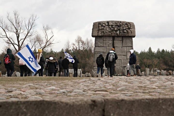 Treblinka Death Camp 6 Hour Private Tour from Warsaw