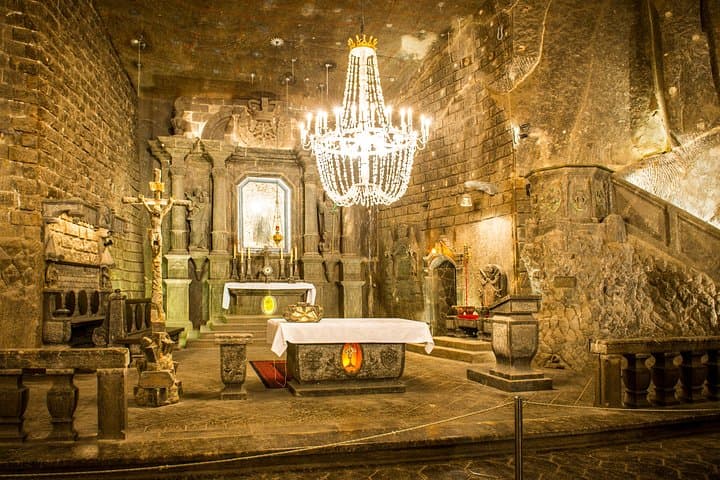 Auschwitz & Wieliczka ONE DAY Guided Tour +Private Transportation
