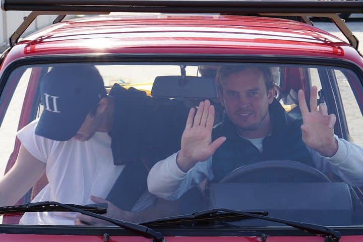 A short driving lesson before the tour