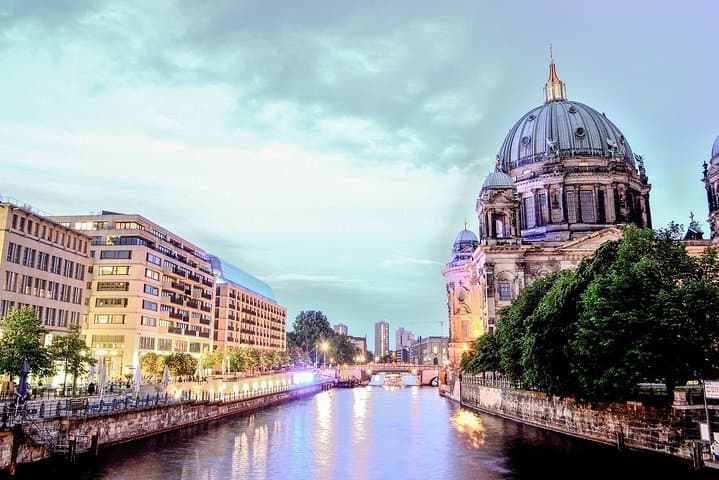 Private Transfer from Krakow to Berlin with 2 hours for sightseeing