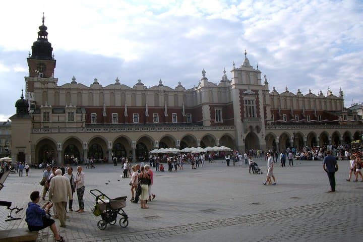 Krakow to Warsaw Private Transfer Best Value