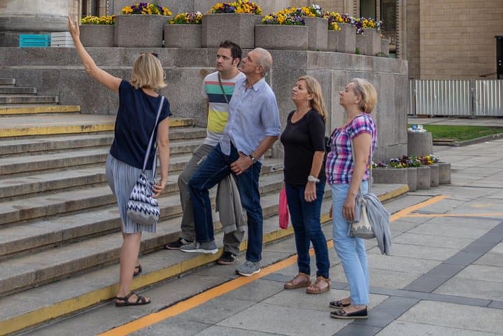 Explaining the communist architecture