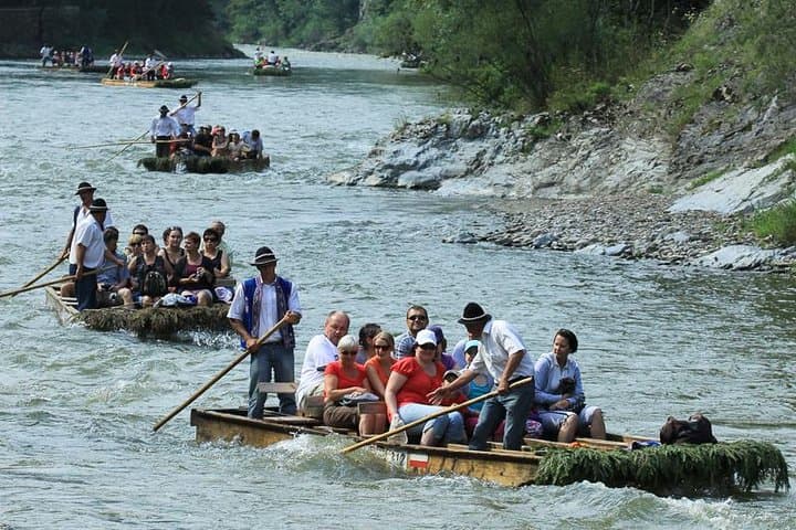 Best Value Tour for Classic Rafting in Dunajec River Gorge from Krakow