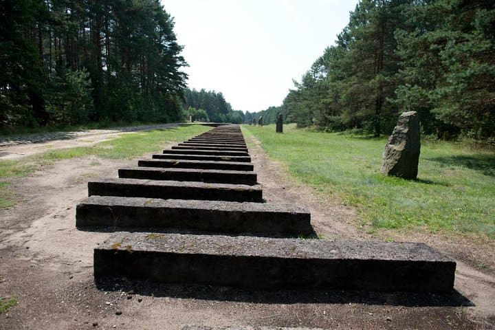 Half Day Treblinka Death Camp Small Group Tour from Warsaw with Lunch