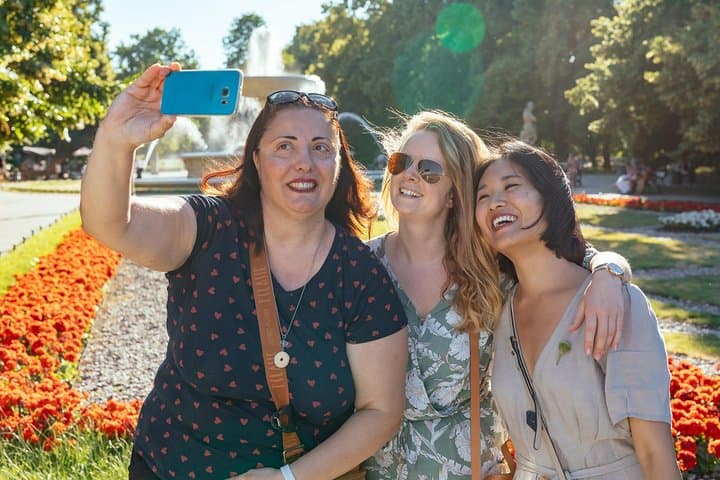 Highlights & Hidden Gems With Locals: Best of Warsaw Private Tour