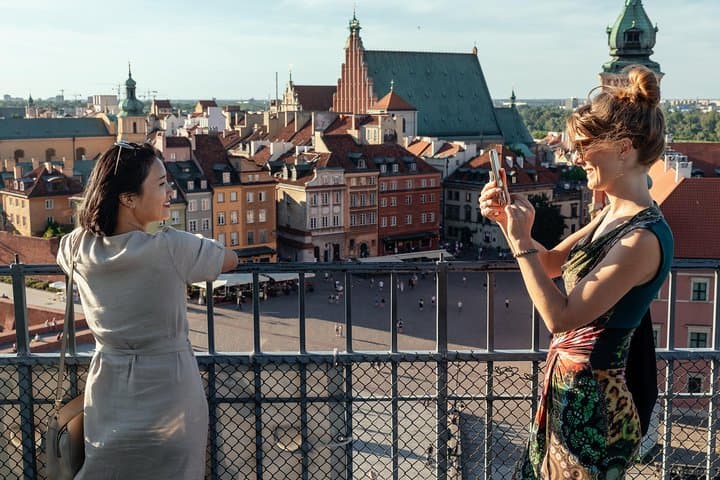 Highlights & Hidden Gems With Locals: Best of Warsaw Private Tour