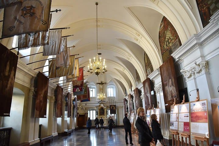 From Krakow: Black Madonna of Czestochowa Sanctuary - Guided Tour