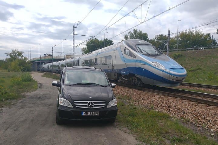 Private Warsaw Railway Station One Way Transfer