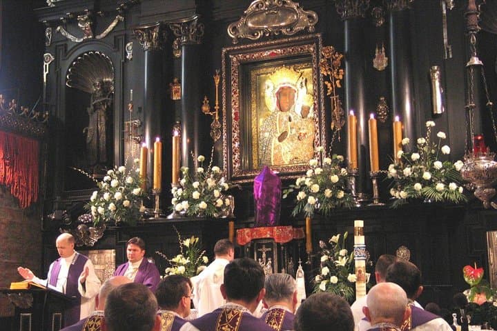 Krakow: John Paul II Home & Black Madonna Sanctuary - Guided Tour