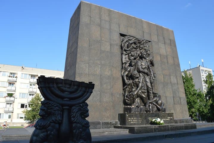 Monument to the ghetto heroes