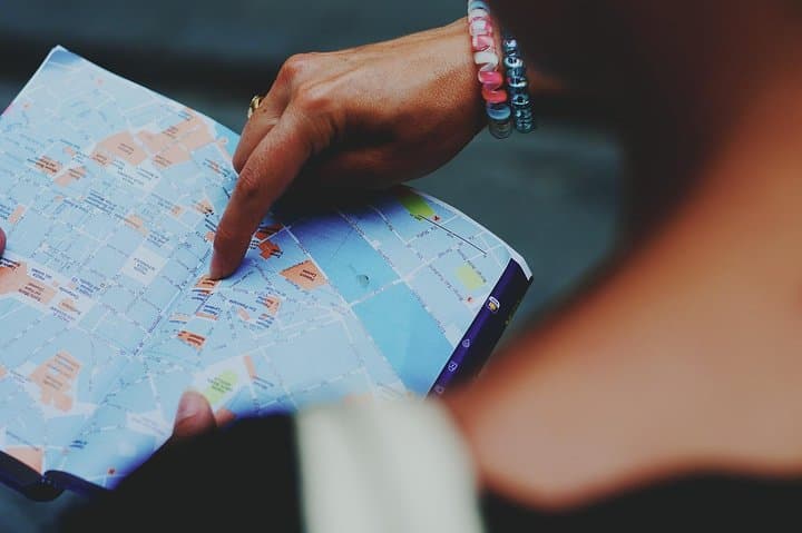 Private Transfer from Warsaw to Vienna with 2h of Sightseeing