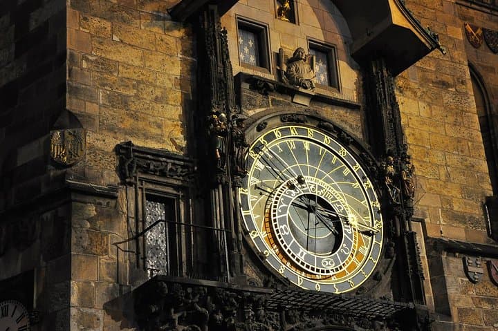 Private Transfer from Warsaw to Prague, Hotel-to-hotel, English-speaking driver