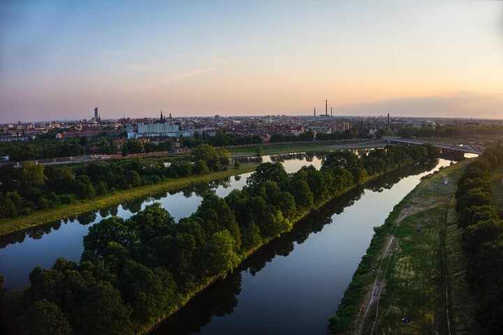 Wroclaw: Ostrow Tumski & Old Town Highlights Private Walking Tour