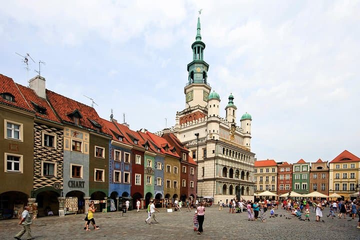 Poznan: Srodka District and Cathedral Island Private Walking Tour