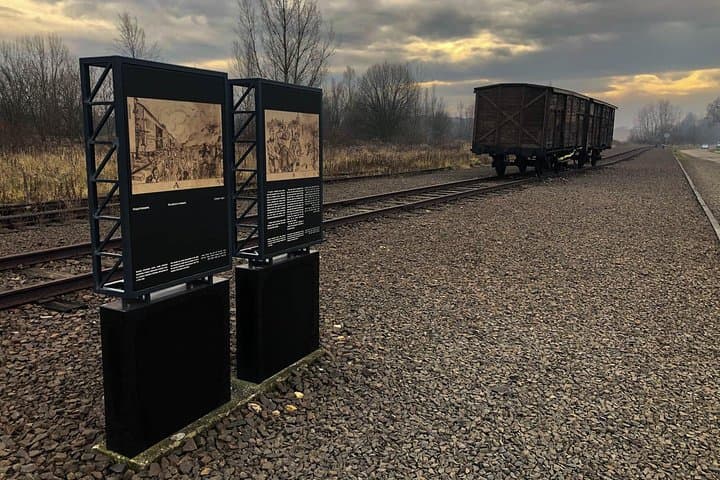 auschwitz birkenau private tour from krakow