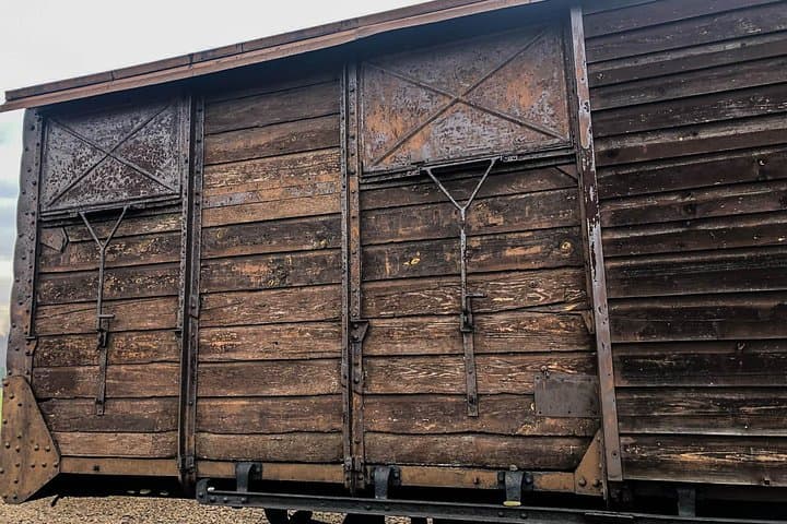 auschwitz birkenau private tour from krakow