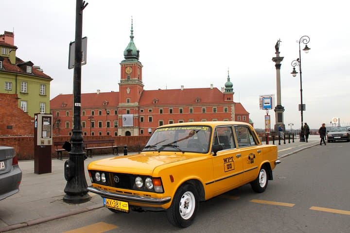 Private Historical Tour of Warsaw by a Retro Fiat with Pickup