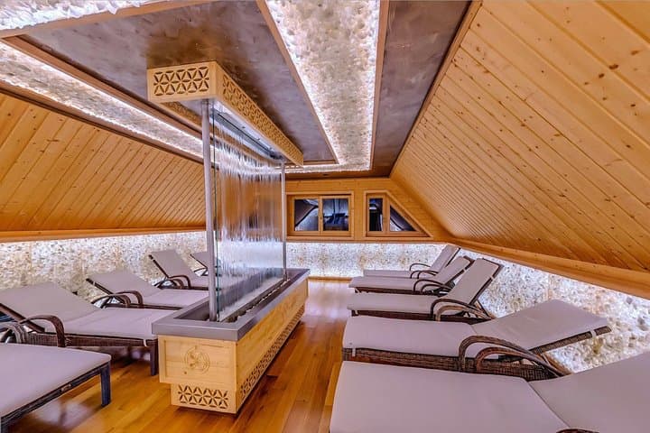 Chocholowskie Thermal Baths Full Access with Private Transfers from Krakow