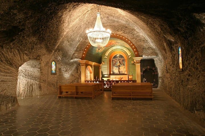 Auschwitz- Birkenau and Salt Mine in Wieliczka in one day with private transport
