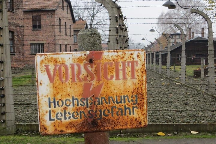 Auschwitz- Birkenau and Salt Mine in Wieliczka in one day with private transport