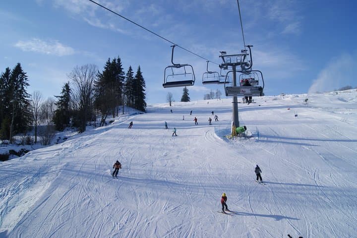 From Krakow: Skiing and Zakopane Tour Experience