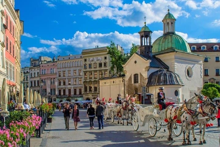 Krakow: Skip the Line Underground Museum & Old Town Private Guided Tour