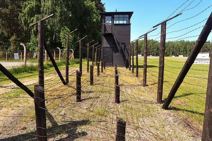 Full-Day Private Guided Tour to Stutthof Concentration Camp and Malbork Castle